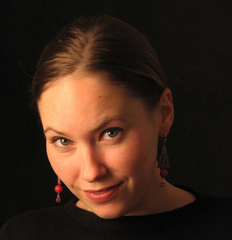 Amanda Delheimer headshot